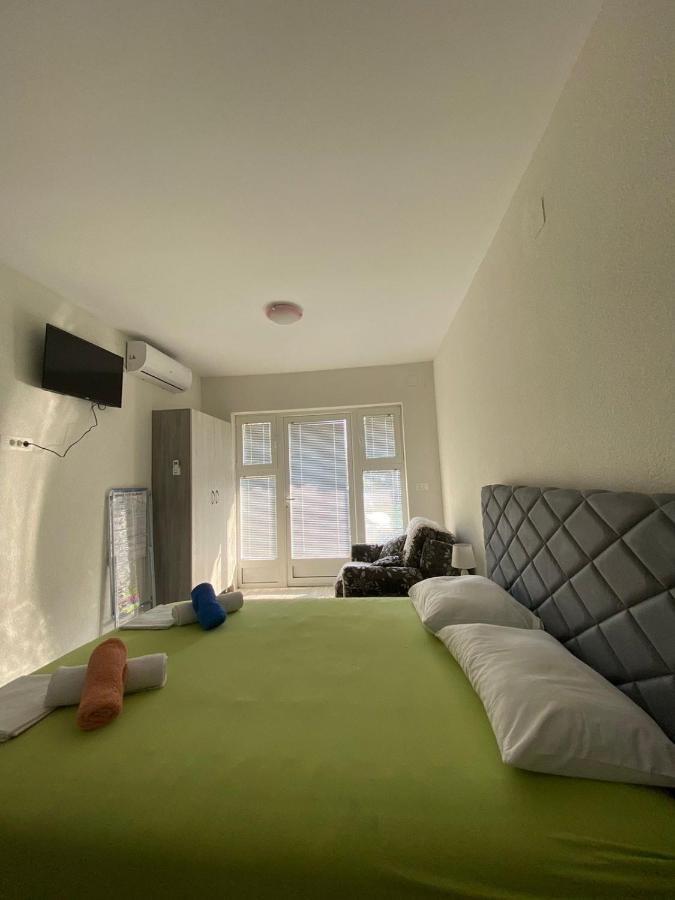 Apartment Iva Bijela Buitenkant foto