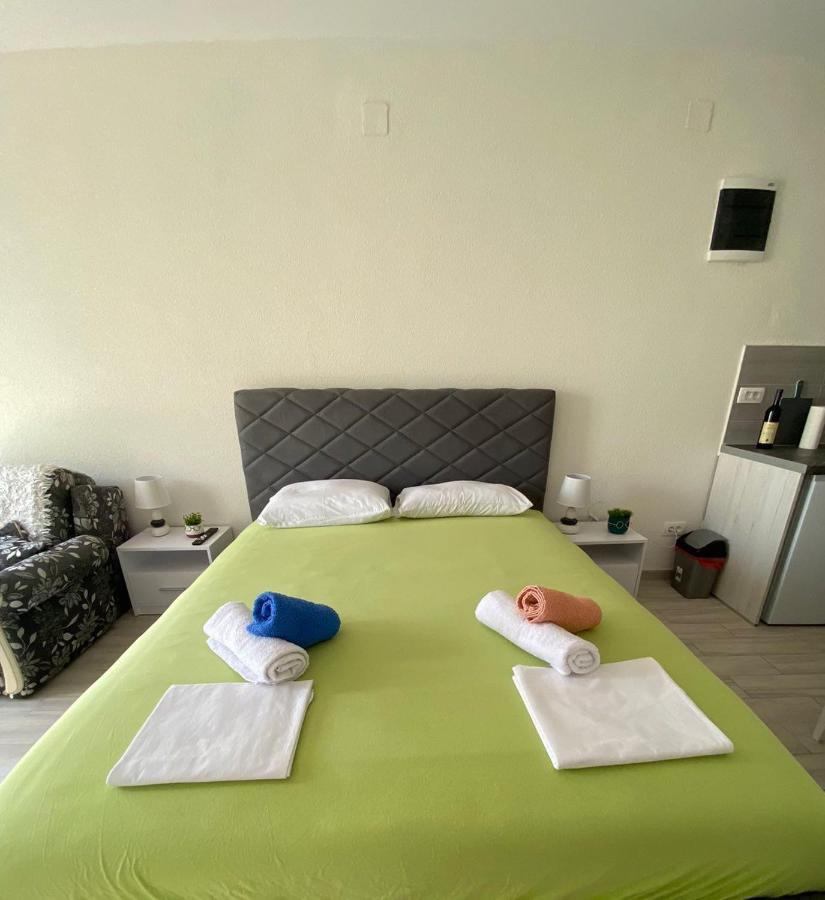 Apartment Iva Bijela Buitenkant foto