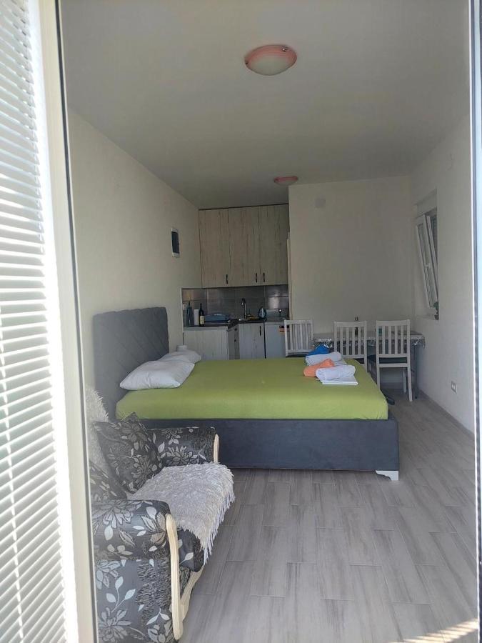 Apartment Iva Bijela Buitenkant foto
