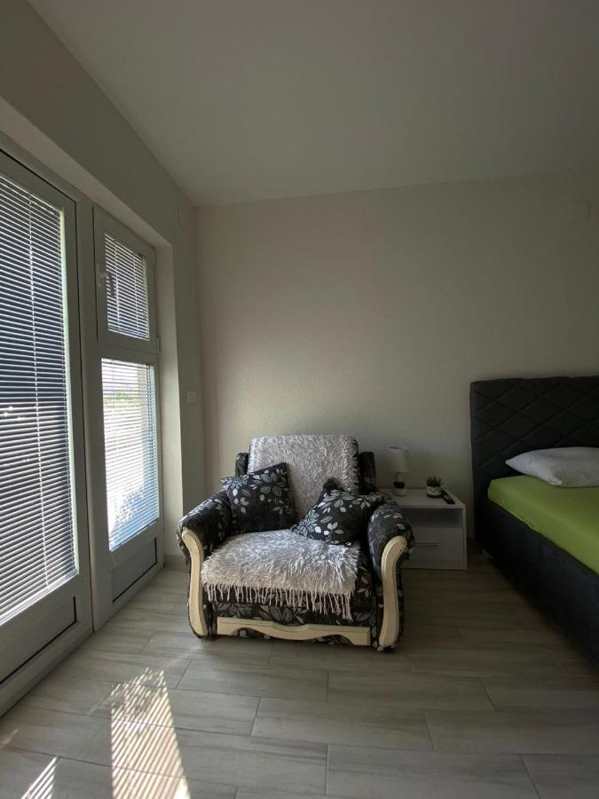 Apartment Iva Bijela Buitenkant foto
