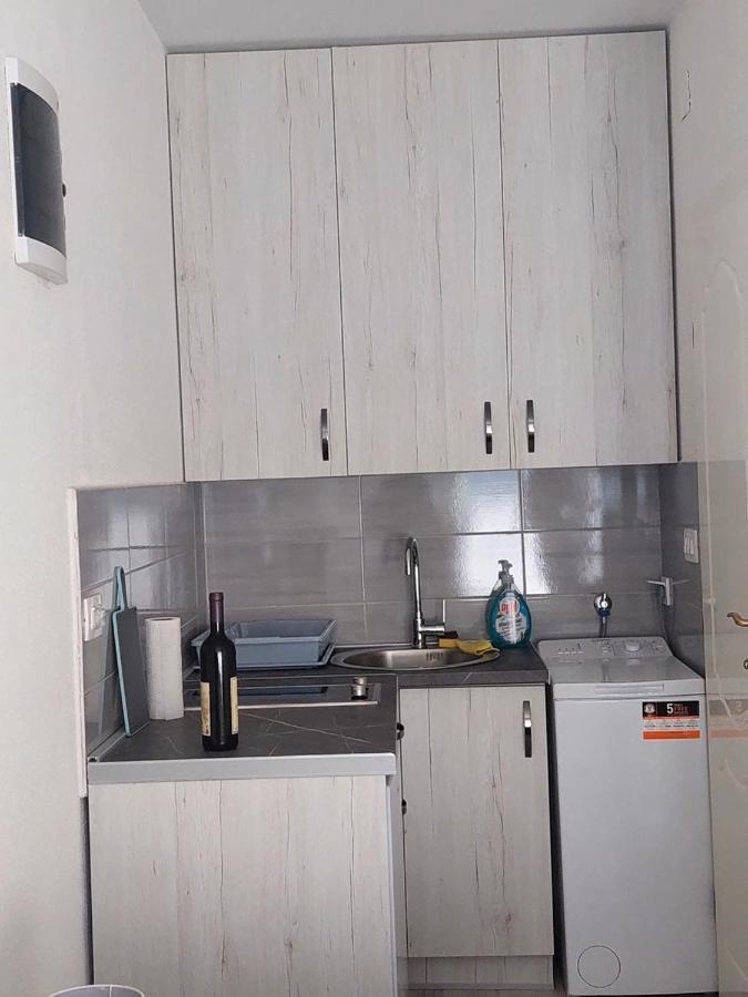 Apartment Iva Bijela Buitenkant foto